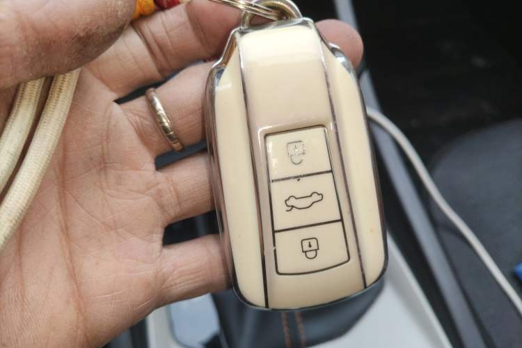 Used Dongfeng Aeolus Yixuan 2023 1.5L Automatic Glory Edition