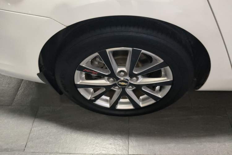 Used Chevrolet Malibu 2014 2.0L Automatic Luxury Edition Right Rear Wheel Hub