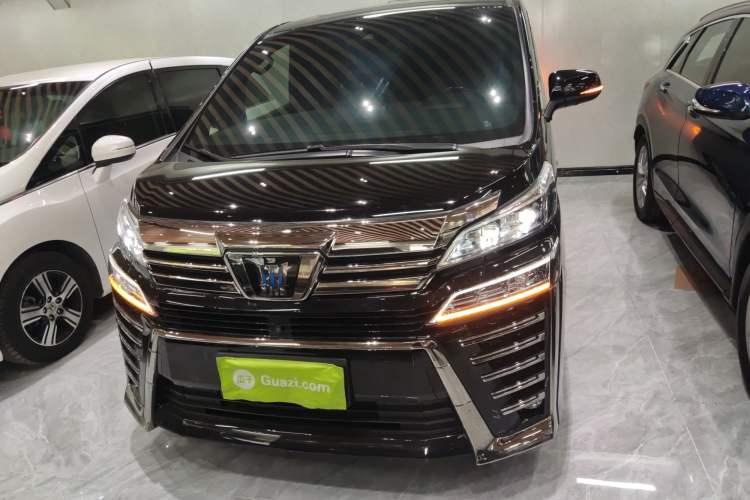 Used Toyota Vellfire 2021 Crown Dual-Engine 2.5L HV Prestige Edition
