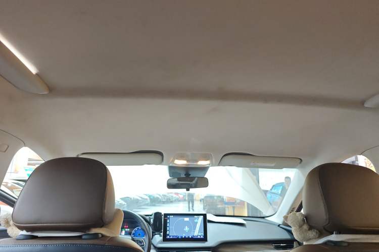 Used Hongqi E-QM5 2022 431 km Charge & Enjoy Edition