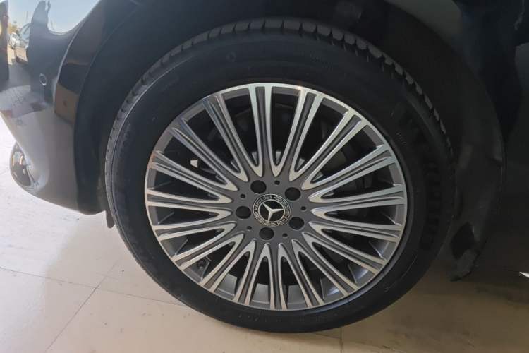 Used Mercedes-Benz E-Class 2019 Restyled E 300 L Luxury Edition