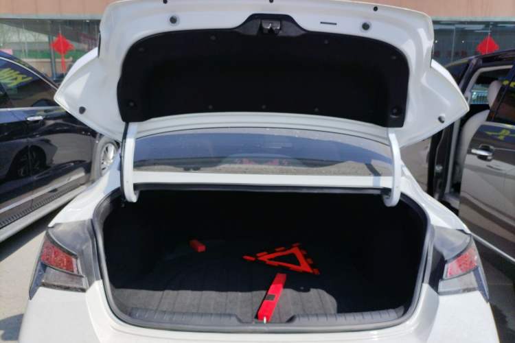 Used Hyundai Elantra 2023 1.5L CVT GLX Elite Edition Trunk