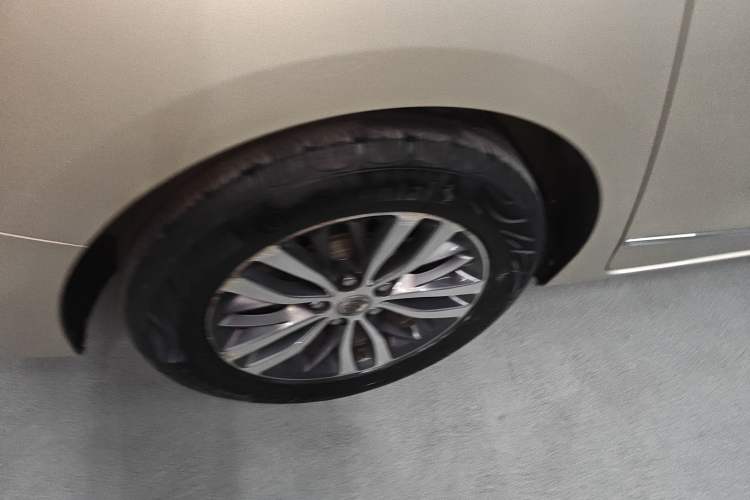 Used Buick GL8 2018 ES 28T Flagship Model China VI Standard