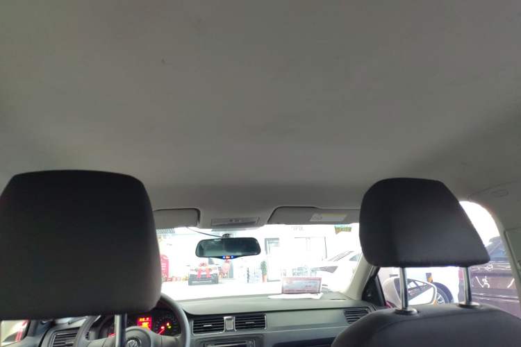 Used Volkswagen Santana 2015 1.6L Automatic Fashion Edition
