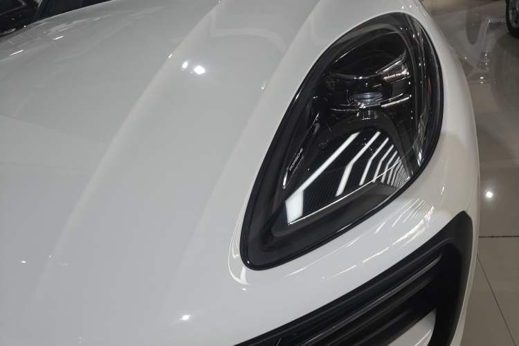 Used Porsche Macan 2024 Macan 2.0T