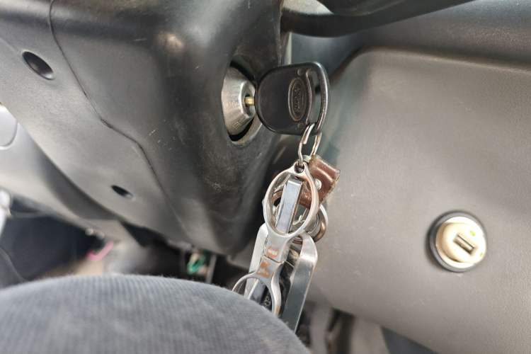 Used Ford Classic Transit 2013 2.8T Diesel Standard Version Short Wheelbase Mid-Roof JX493ZLQ4