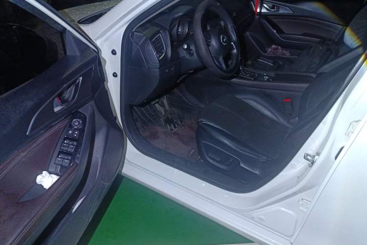 Used Mazda Mazda 3 Axela 2017 Sedan 2.0L Automatic Prestige Model China V Standard
