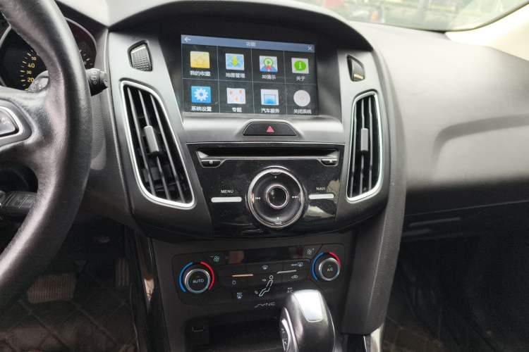 Used Ford Focus 2015 Hatchback EcoBoost 125 Automatic Supreme Style Edition
