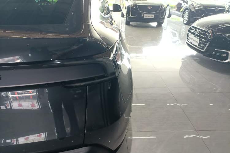 Used Tesla Model Y 2025 Rear-Wheel-Drive Version Right Rear Taillight