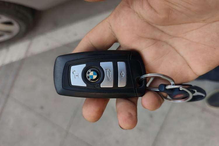 Used BMW 5 Series 2013 525Li Luxury Model