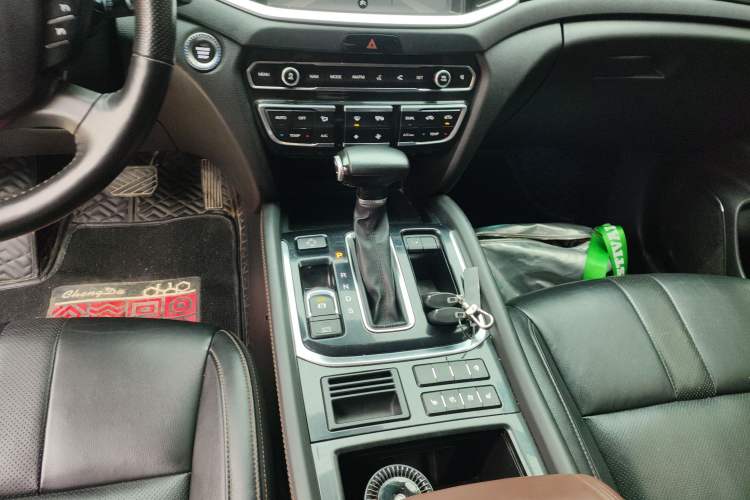 Used GAC Trumpchi GS7 2019 390T Two-Wheel Drive Luxury Smart Connectivity Version
