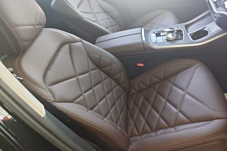 Used BMW X5 2023 xDrive 30Li Luxury M Sport Night Edition Package
