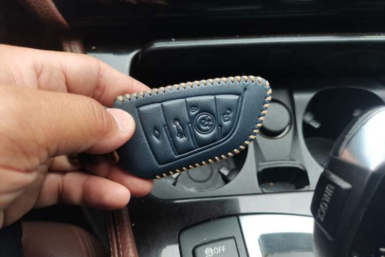 Used BMW 5 Series 2017 528Li Leading Model