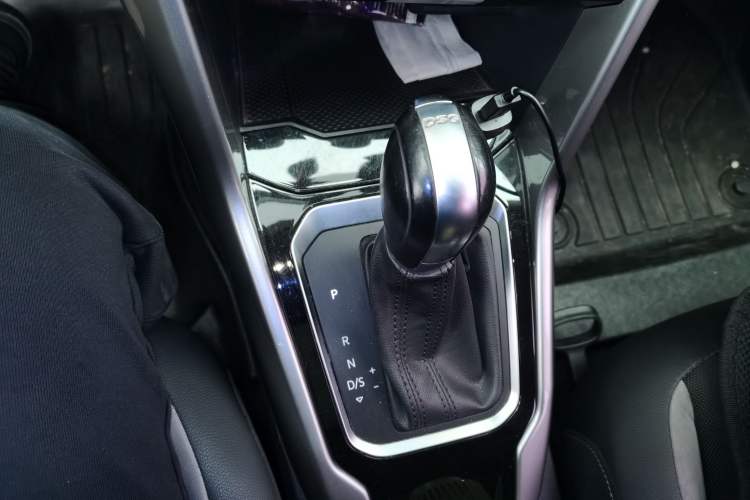 Used Volkswagen T-ROC 2020 230TSI DSG Two-Wheel Drive Advanced Version
