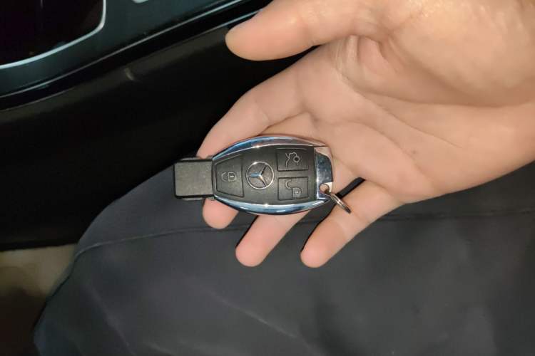 Used Mercedes-Benz C-Class 2015 C 200 station wagon
