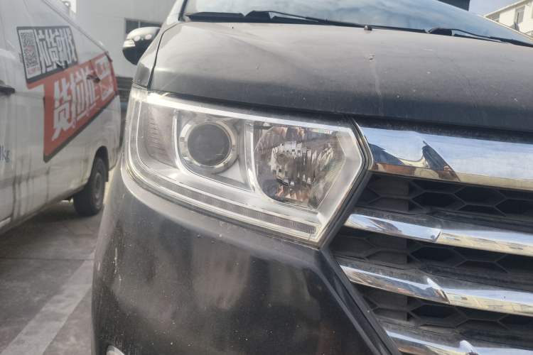 Used JAC Refine M3 2019 IKEA Edition 1.8L Luxury Smart Model