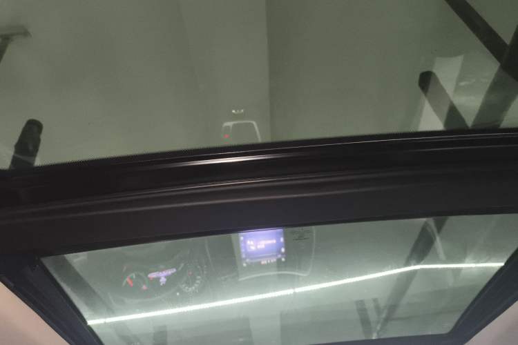 Used Jeep Cherokee 2020 2.0L Two-Wheel Drive Classic Sports Edition Headliner