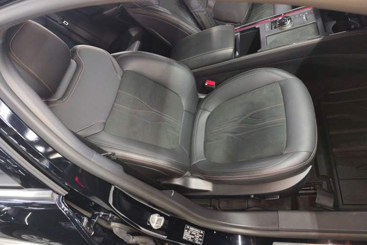 Used Ford Mondeo 2022 Facelifted EcoBoost 245 Ultimate Edition Right Front Seat