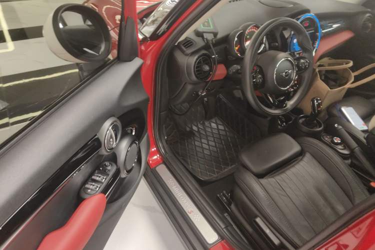 Used MINI MINI 2019 2.0T COOPER S Artist Five-Door Edition
