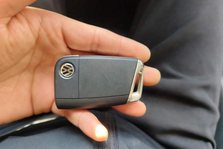 Used Volkswagen Tiguan L 2019 330TSI Automatic Two-Wheel Drive Smart Luxury Version China VI Standard