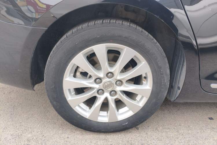 Used Buick LaCrosse 2013 2.4L SIDI Leading Comfort Version
