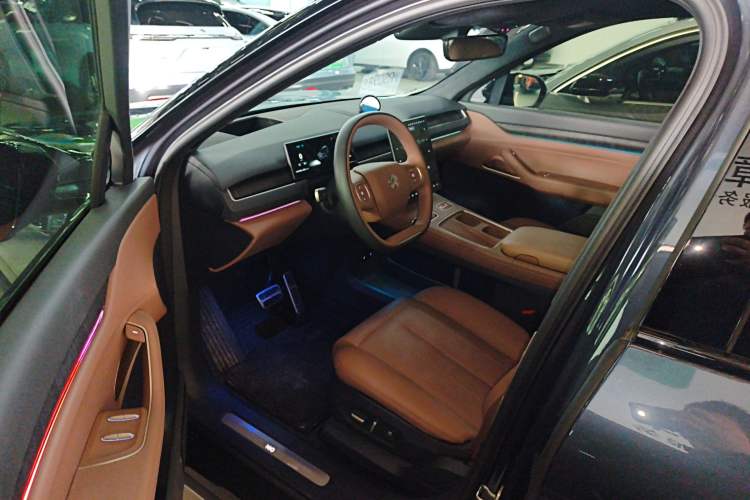 Used Nio ES8 2023 75 kWh Executive Edition
