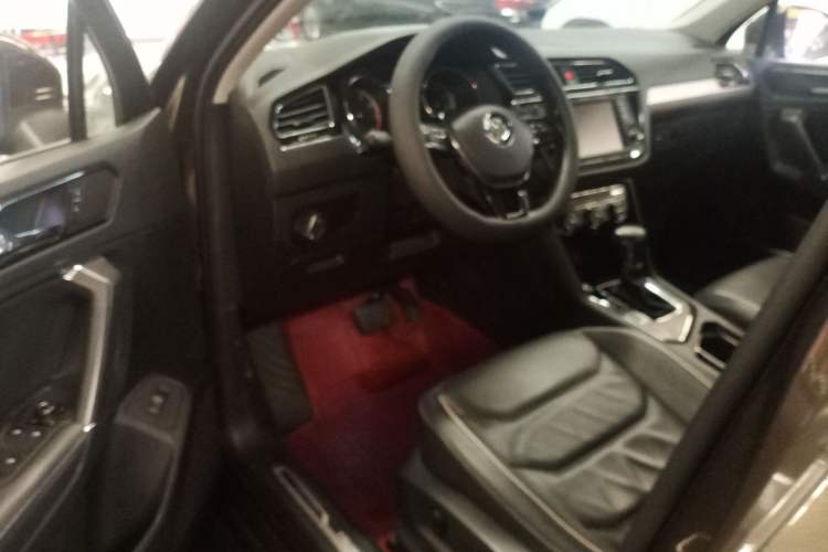 Used Volkswagen Tiguan L 2018 330TSI Automatic Two-Wheel Drive Flagship Edition Driver Seat