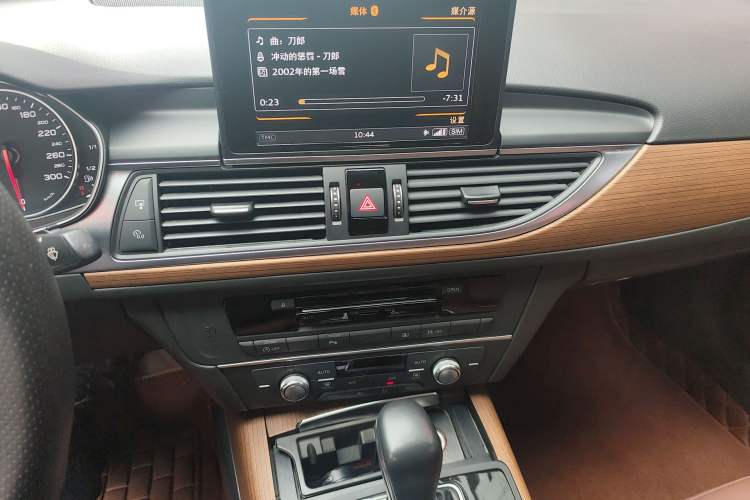 Used Audi A6L 2018 30th Anniversary Edition 30 FSI Style Model