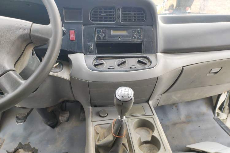 Used Jinbei Hiace 2011 2.0L 5th Generation Kuaiyunwang Comfort Type K 4G19