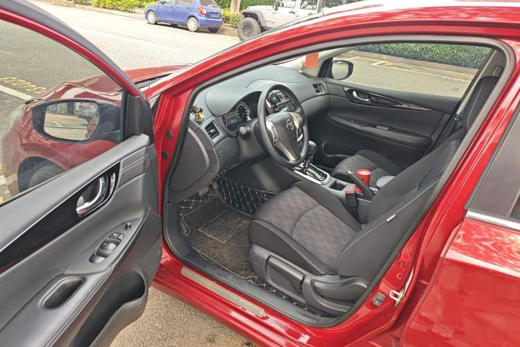 Used Nissan Tiida 2021 1.6L CVT Cool Edition Driver Seat