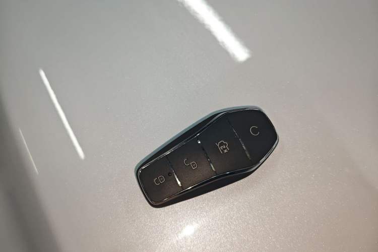 Used BYD Qin PLUS 2024 Honor Edition EV 510KM Leading Model Vehicle Key