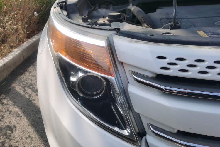 Used Ford Explorer 2013 3.5L Deluxe Model
