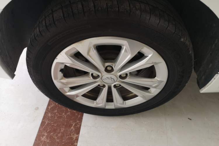 Used Wuling Jiachen 2022 1.5T Manual Light Enjoyment Dynamic Version
