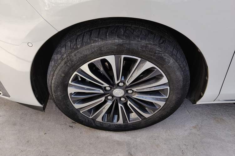 Used Buick GL8 2023 ES Lu Zun Luxury Model Exterior 3