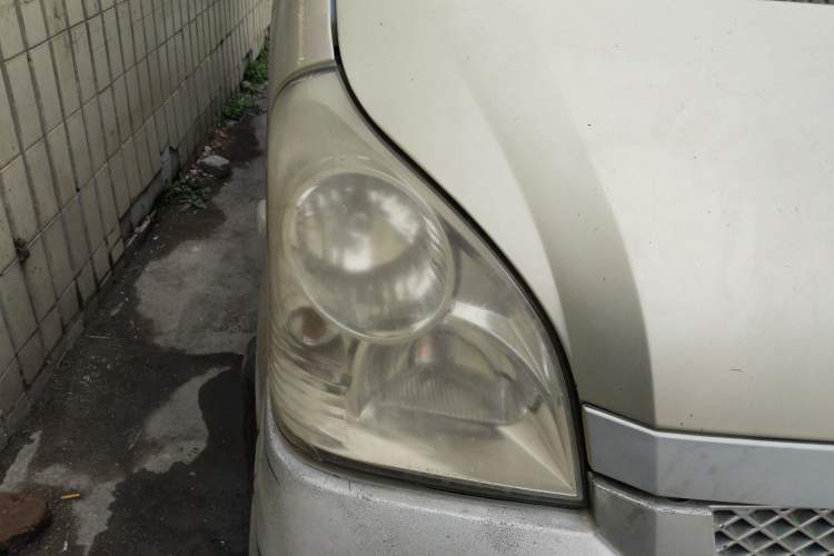 Used Wuling Rongguang 2011 1.2L Standard Version Right Front Headlight
