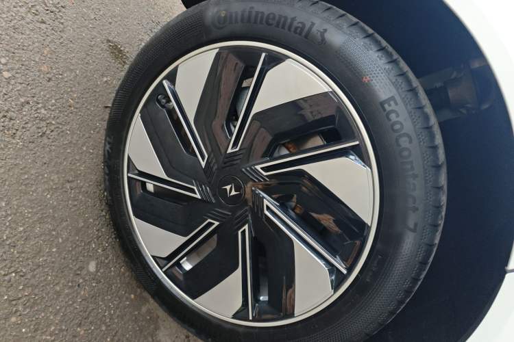 Used Dongfeng eπ eπ008 2024 210Max Range-Extended Version 6 Seats