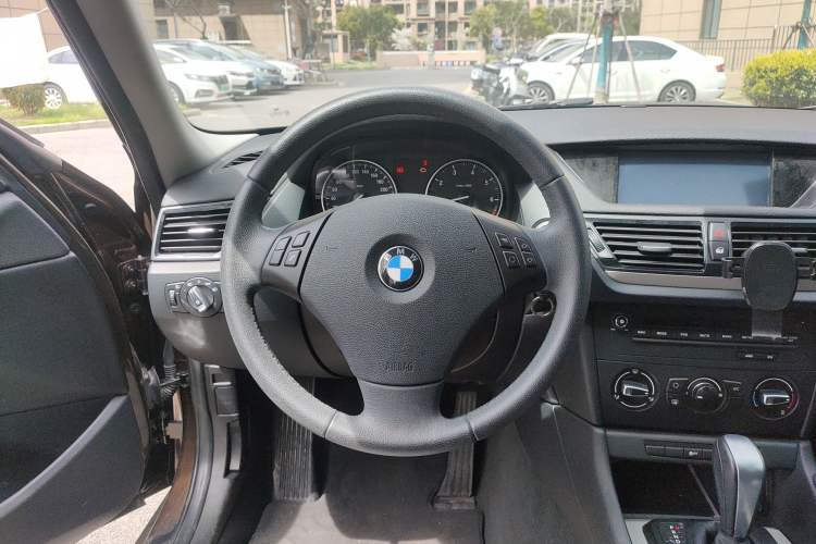 Used BMW X1 2013 sDrive18i Fashion Model