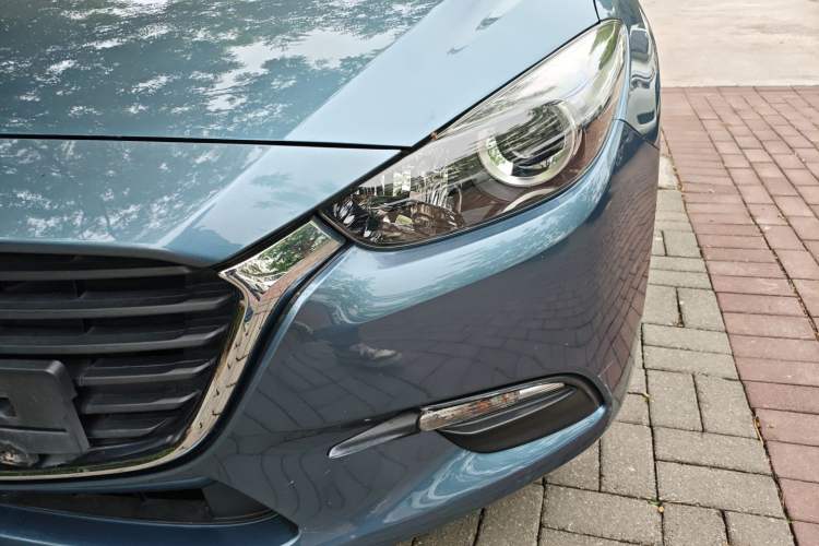 Used Mazda 3 Axela 2017 Sedan 1.5L Automatic Comfort Model Emission Standard China V