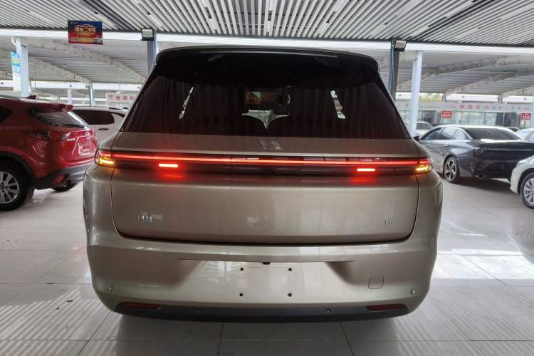 Used Li Auto L8 2023 Pro Model
