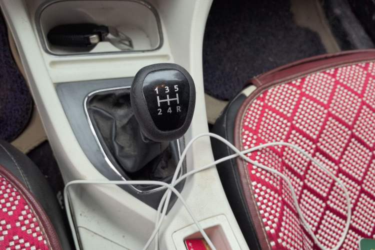 Used Soueast V5 Lingzhi 2017 1.5L Manual New Elite Model