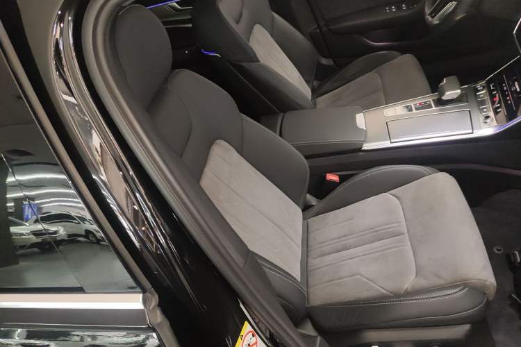 Used Audi A6L 2023 40 TFSI Luxury Dynamic Model
