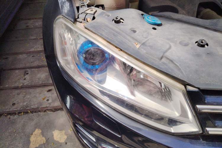 Used Zotye T600 2015 1.5T Manual Luxury Model Right Front Headlight