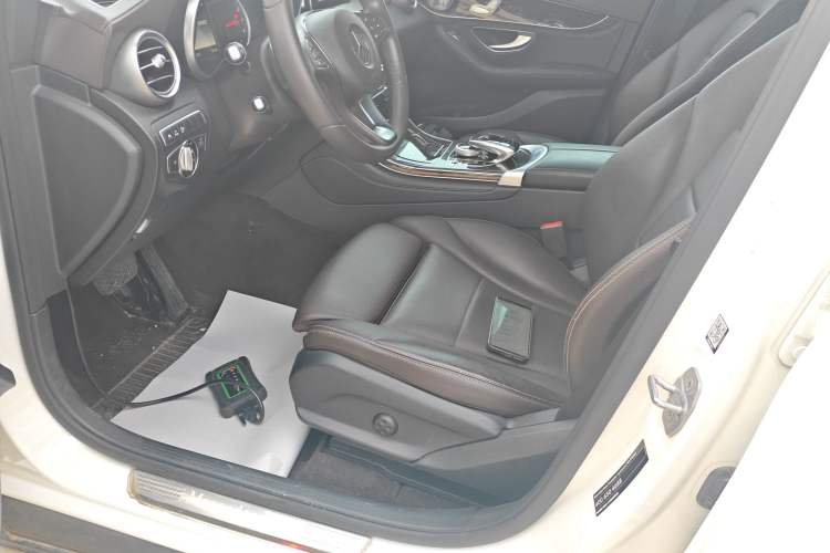 Used Mercedes-Benz GLC 2017 GLC 260 4MATIC Luxury Model