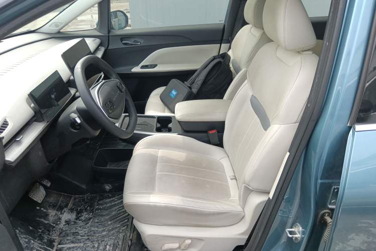 Used Venucia VX6 2023 520 Max
