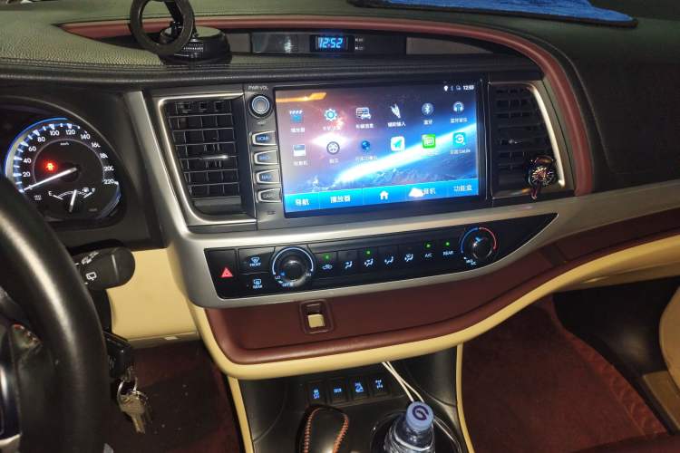 Used Toyota Highlander 2015 2.0T Four-Wheel Drive Elite Edition 7-Seater
