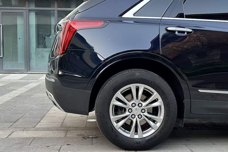 Used Cadillac XT5 2021 28T Luxury Model