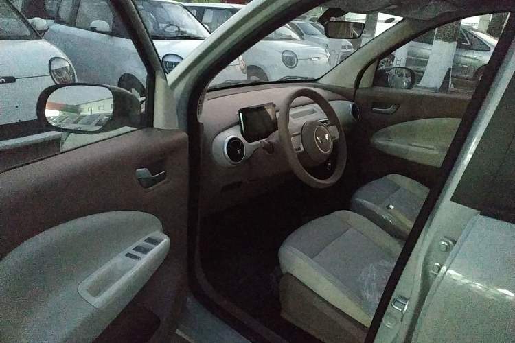 Used Wuling Hongguang MINIEV 2025 Four-Door Version Advanced Edition