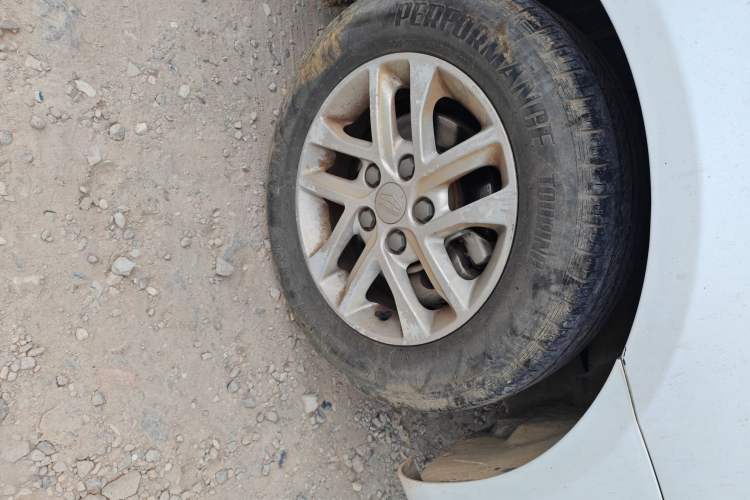 Used Geely Auto Classic Emgrand 2013 Sedan 1.8L Manual Entry-Level CNG Model
