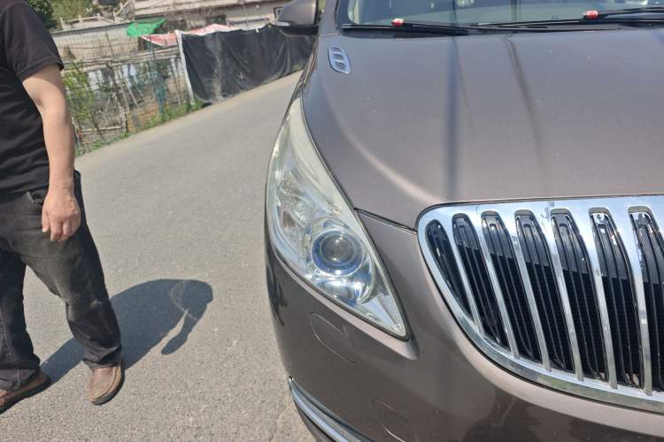 Used Buick GL8 2011 3.0L GT Luxury Business Haoya Edition
