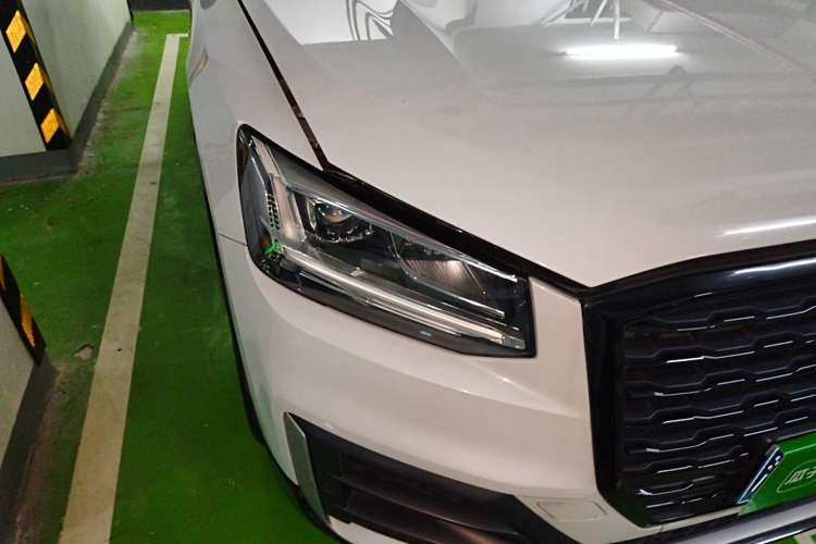 Used Audi Q2L 2021 35 TFSI Progressive Dynamic Edition Right Front Headlight